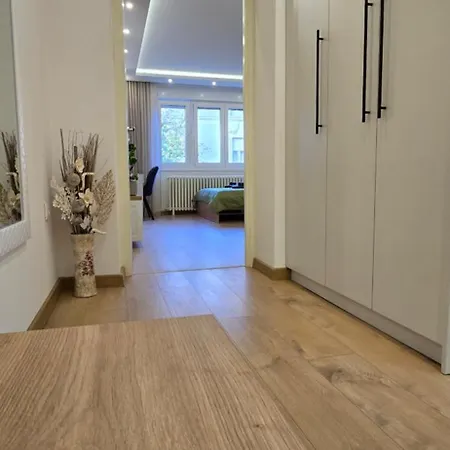 Leaf & Loft Апартаменты Нови-Сад